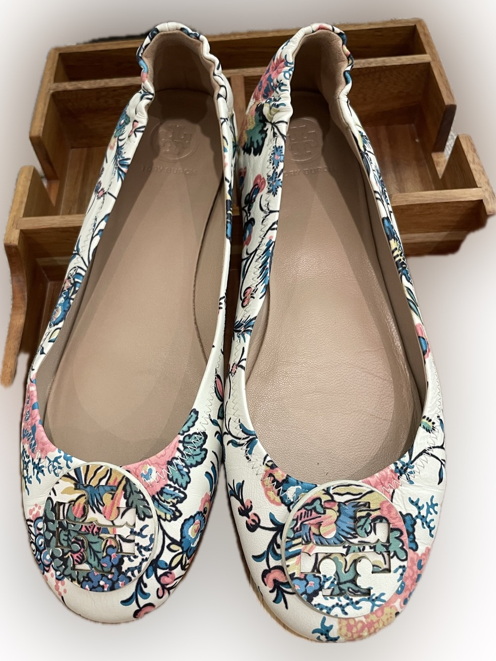 Tory Burch cream and Blue Floral Logo Ballet Flats 8M